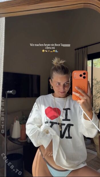 Leaked Lea breuer private photo viral onlyfans