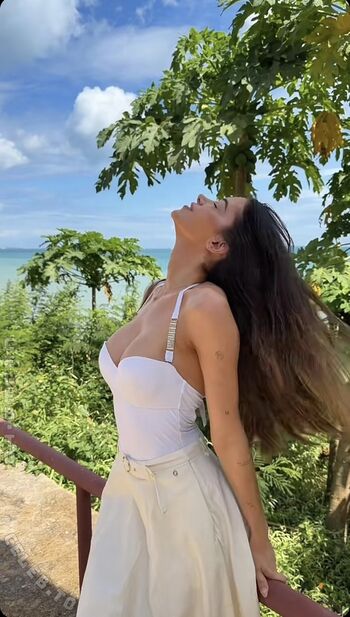 Leaked Lea elui page private photo viral onlyfans