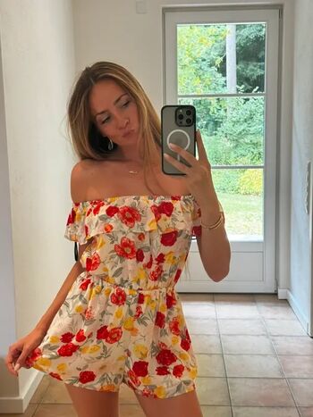 Leaked Lea katharina page private photo viral onlyfans