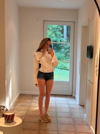 Leaked Lea katharina private photo viral onlyfans