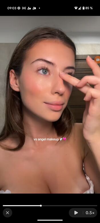 Leaked Lea meniel private photo viral onlyfans