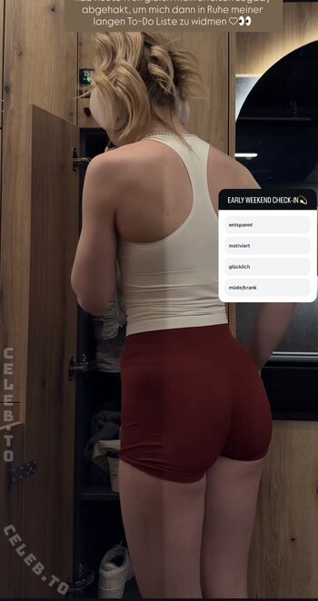 Leaked Lea peach  page private photo viral onlyfans