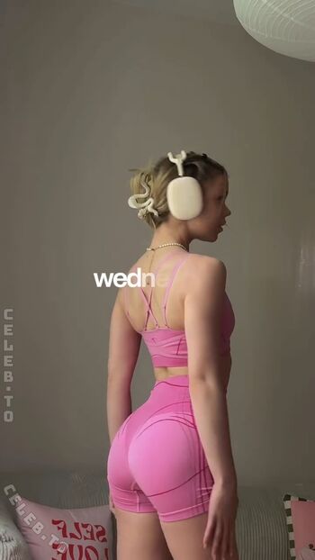 Leaked Lea peach  page private photo viral onlyfans