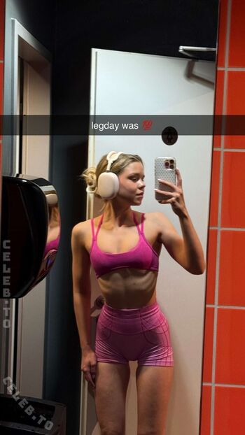 Leaked Lea peach private photo viral onlyfans