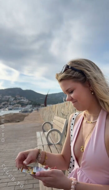 Leaked Lea peach private photo viral onlyfans