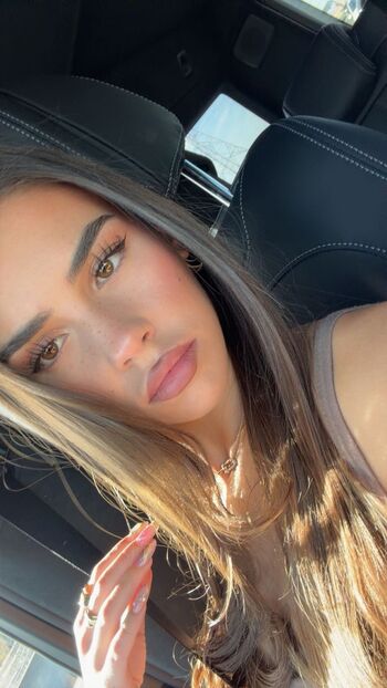 Leaked Leah halton page private photo viral onlyfans