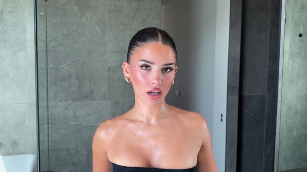 Leaked Leah halton private photo viral onlyfans