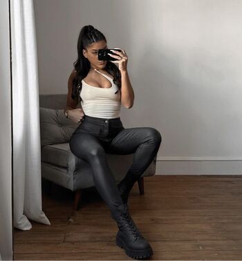 Leaked Leah shutkever private photo viral onlyfans
