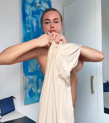 Leah Violet