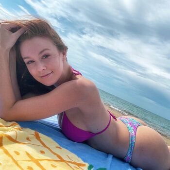 Leanna Decker