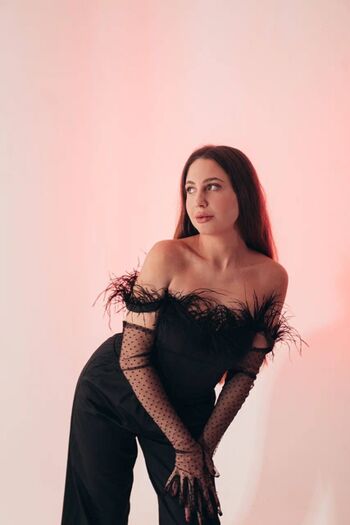 Leaked Leeloo lee private photo viral onlyfans