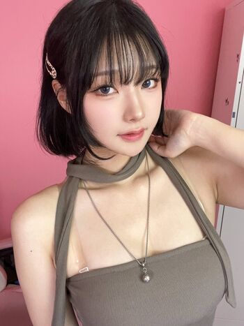 leeloonya