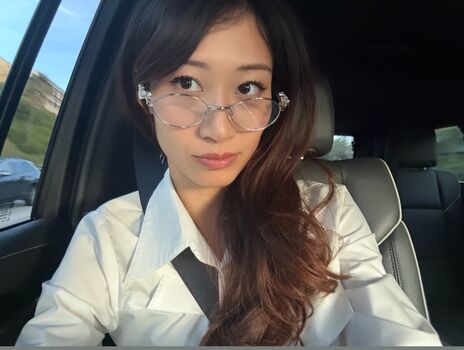 Leenda Dong