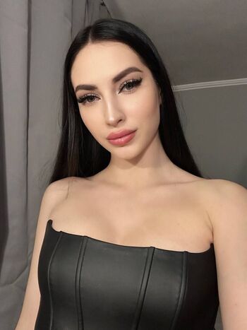 leila34366