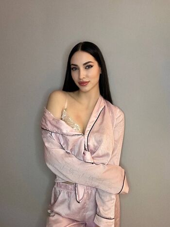 Leaked Leila private photo viral onlyfans