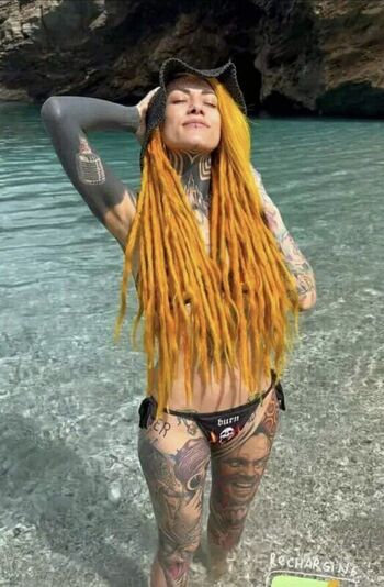 Lena Scissorhands