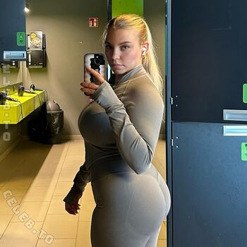 Leaked Lenadenisee private photo viral onlyfans