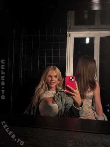 Leaked Leni zkm page private photo viral onlyfans