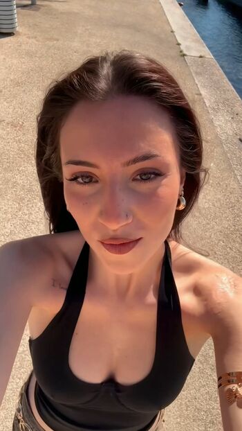 Leaked Lenie v private photo viral onlyfans