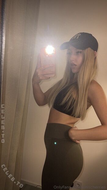 Leaked Lenischerries private photo viral onlyfans