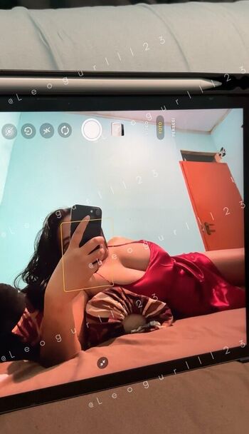 Leaked Leogurlll page private photo viral onlyfans