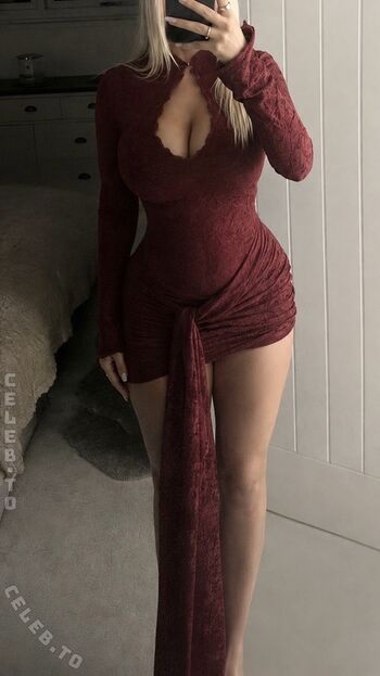 Leaked Leoniesia private photo viral onlyfans