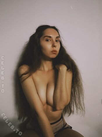 Leaked Leratlerat page private photo viral onlyfans
