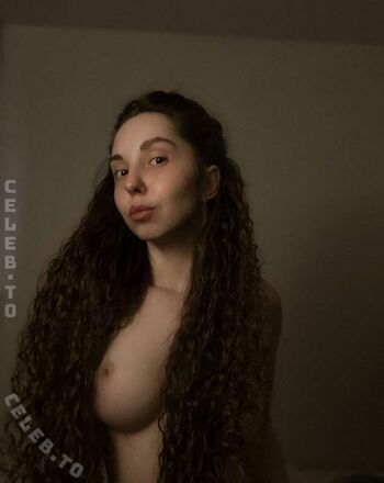 Leaked Leratlerat page private photo viral onlyfans