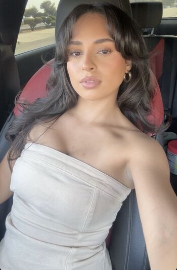 Leaked Lesizzl private photo viral onlyfans