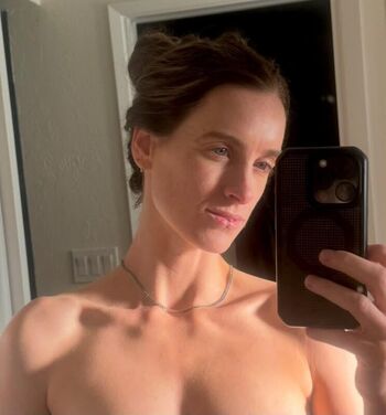 Leaked Leslie private photo viral onlyfans