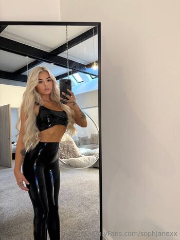 Leaked Lexiehulll private photo viral onlyfans