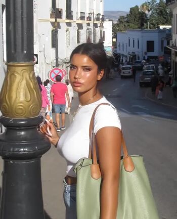 Leaked Leylarooh private photo viral onlyfans