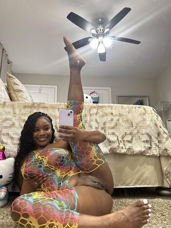 LickPrettyLaya