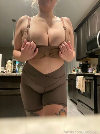 Leaked Lifeof brookieg private photo viral onlyfans