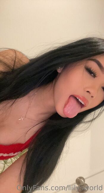 Leaked Liilysworld private photo viral onlyfans