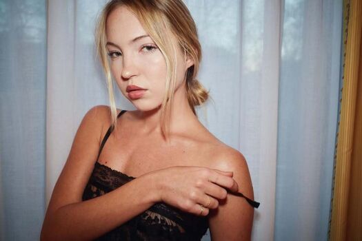 Lila Grace Moss Hack