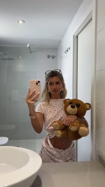 Leaked Lilaraylee private photo viral onlyfans