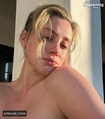 Lili Reinhart