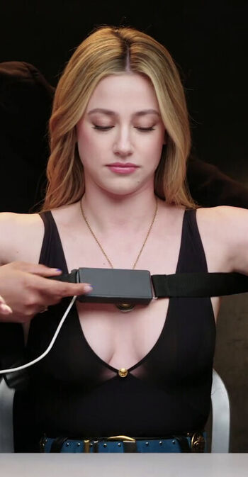 Lili Reinhart