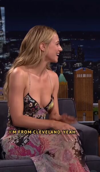 Lili Reinhart