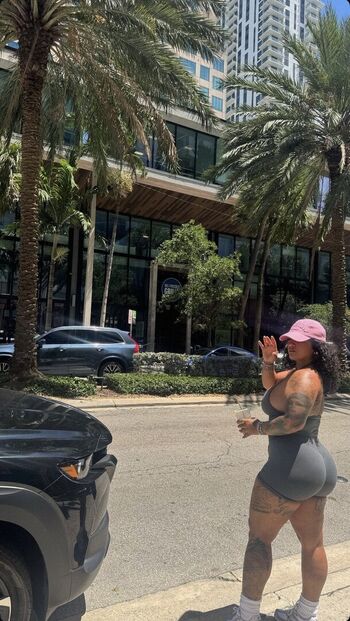 Leaked Lilie leahndra private photo viral onlyfans