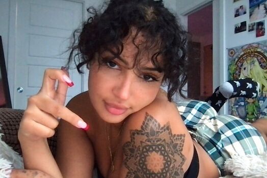 Leaked Lilivalency private photo viral onlyfans