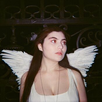 Lilla Crawford