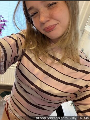 Leaked Lilly schaper private photo viral onlyfans