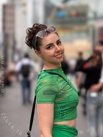 Leaked Lillythechilly private photo viral onlyfans