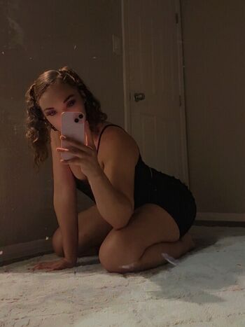 Leaked Lilmisssmacdaddii private photo viral onlyfans