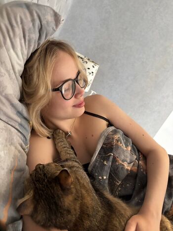 Leaked Lilolendis private photo viral onlyfans