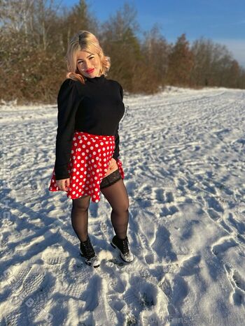 Leaked Lilouluv page private photo viral onlyfans