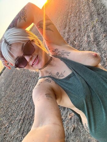 Leaked Lilouluv page private photo viral onlyfans