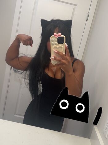 Leaked Lilrawrs private photo viral onlyfans